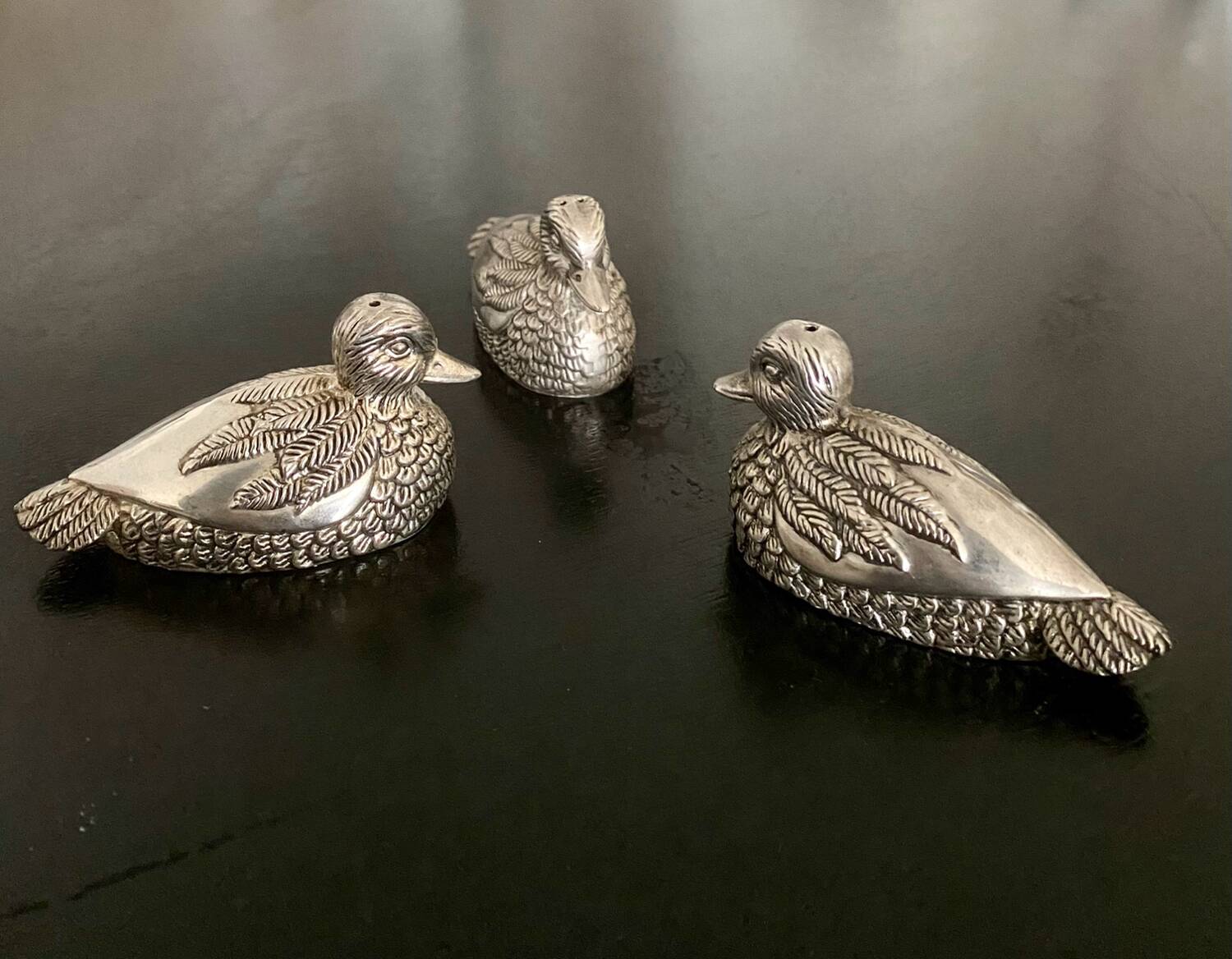 2 pepper shakers, 1 Silea salt shaker, duck shape