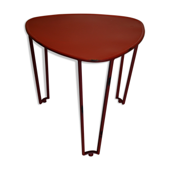 Tripod table