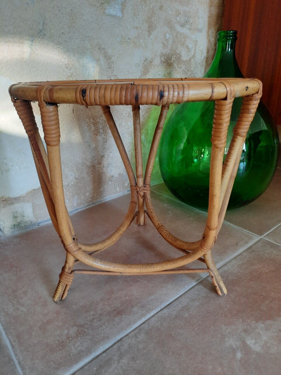 Rattan pedestal table