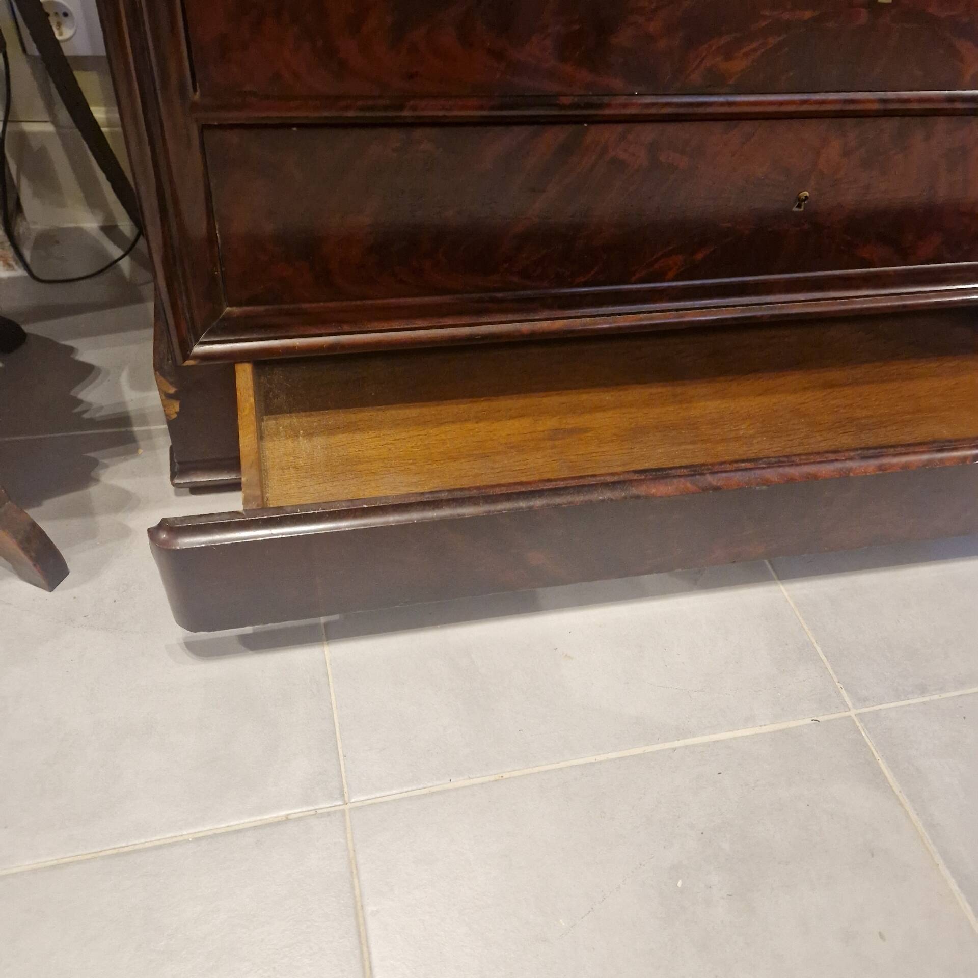 Louis Philippe style commode