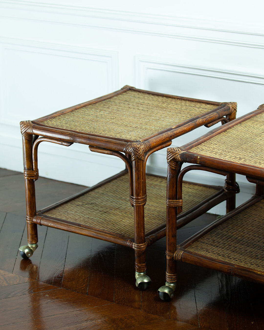 Paires de tables basses en rotin et osier