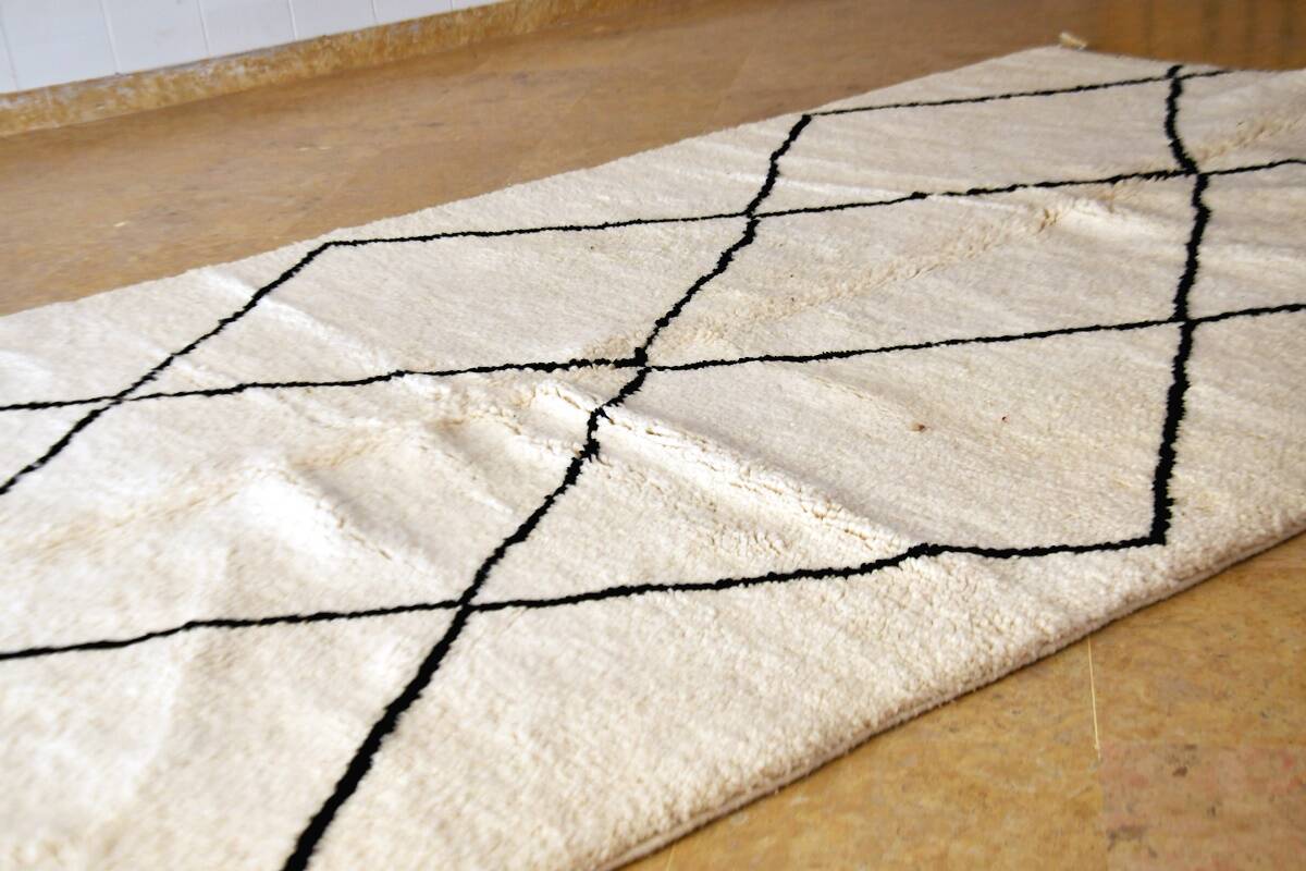 Beni Mrirt rug 270 x 166 cm New