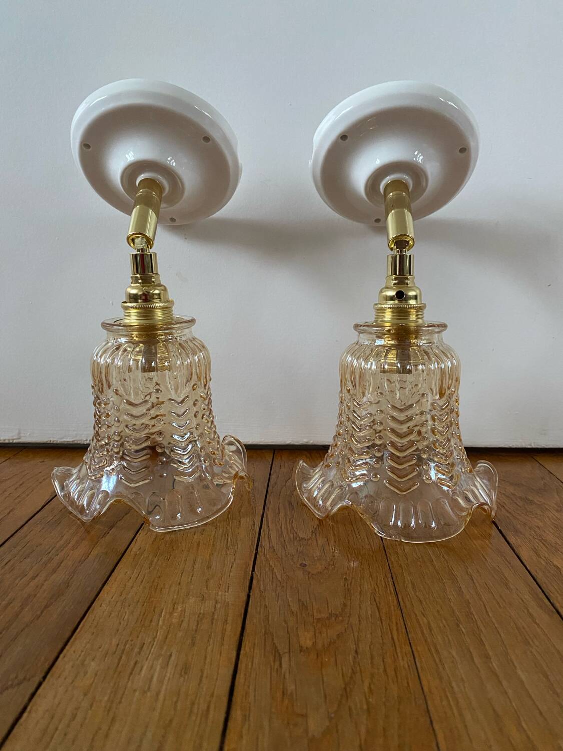 Pair of wall sconces with vintage tulips