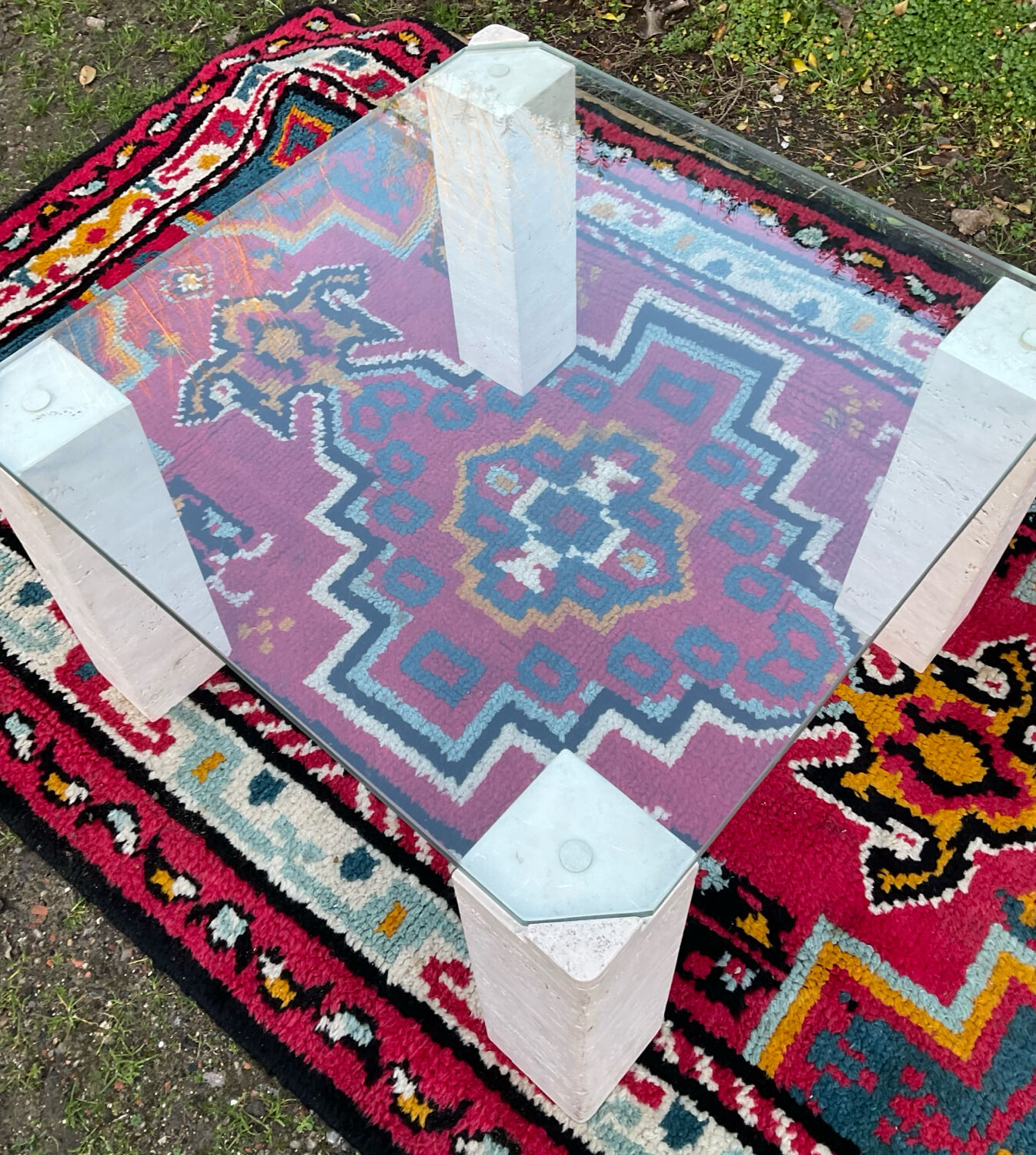 Table basse vintage en travertin et verre