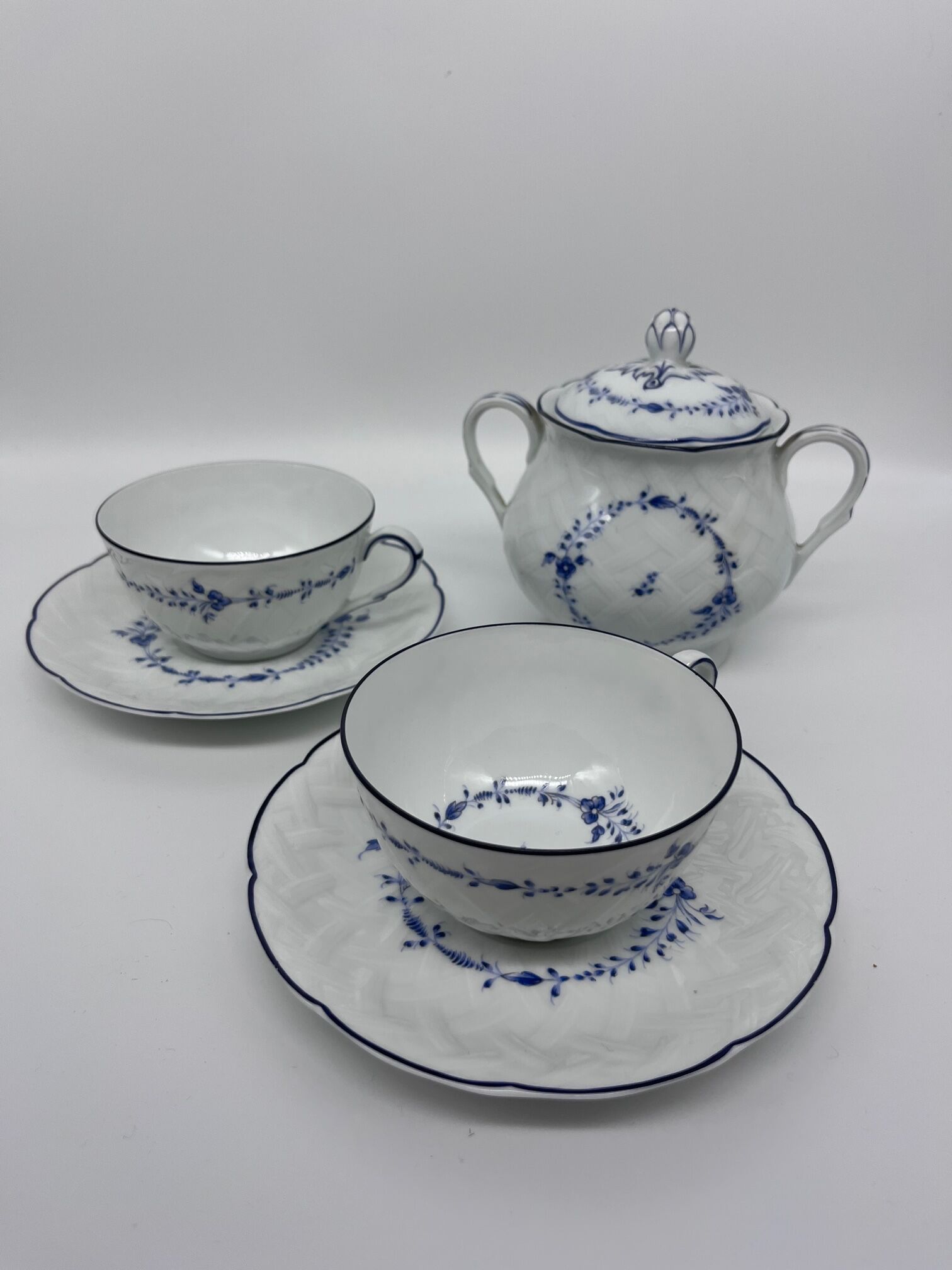 4 cups and under cups, sugar maker Bernardaud Limoges