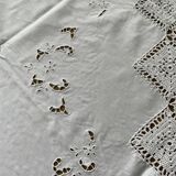 Old rectangular embroidered openwork tablecloth + 16 napkins