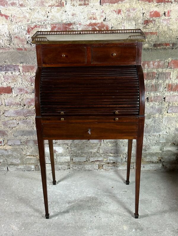Bureau cylindre de style Louis XVI en acajou années 1900