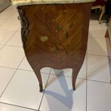 Commode galbé Louis XV