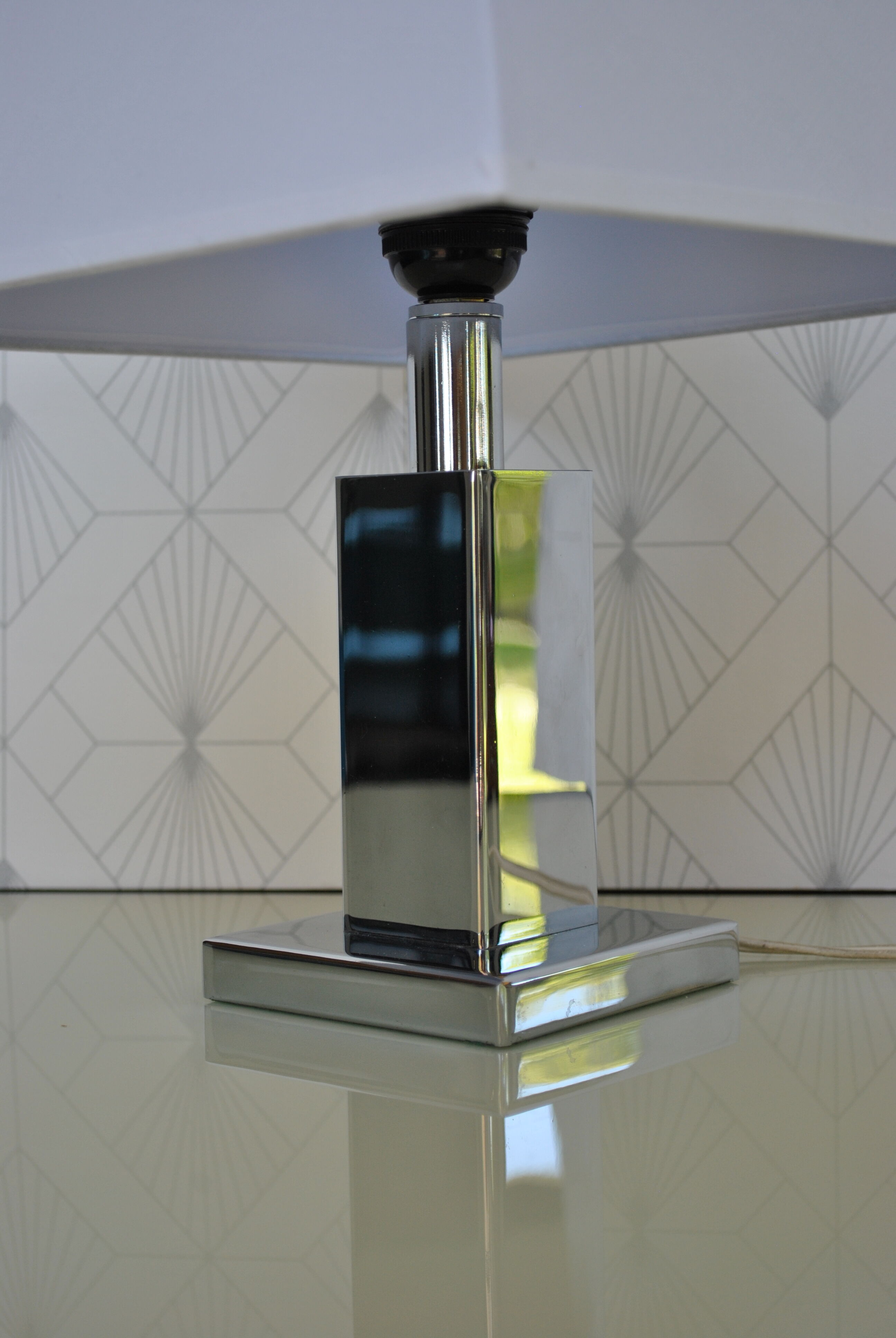 70-year-round chrome lamp