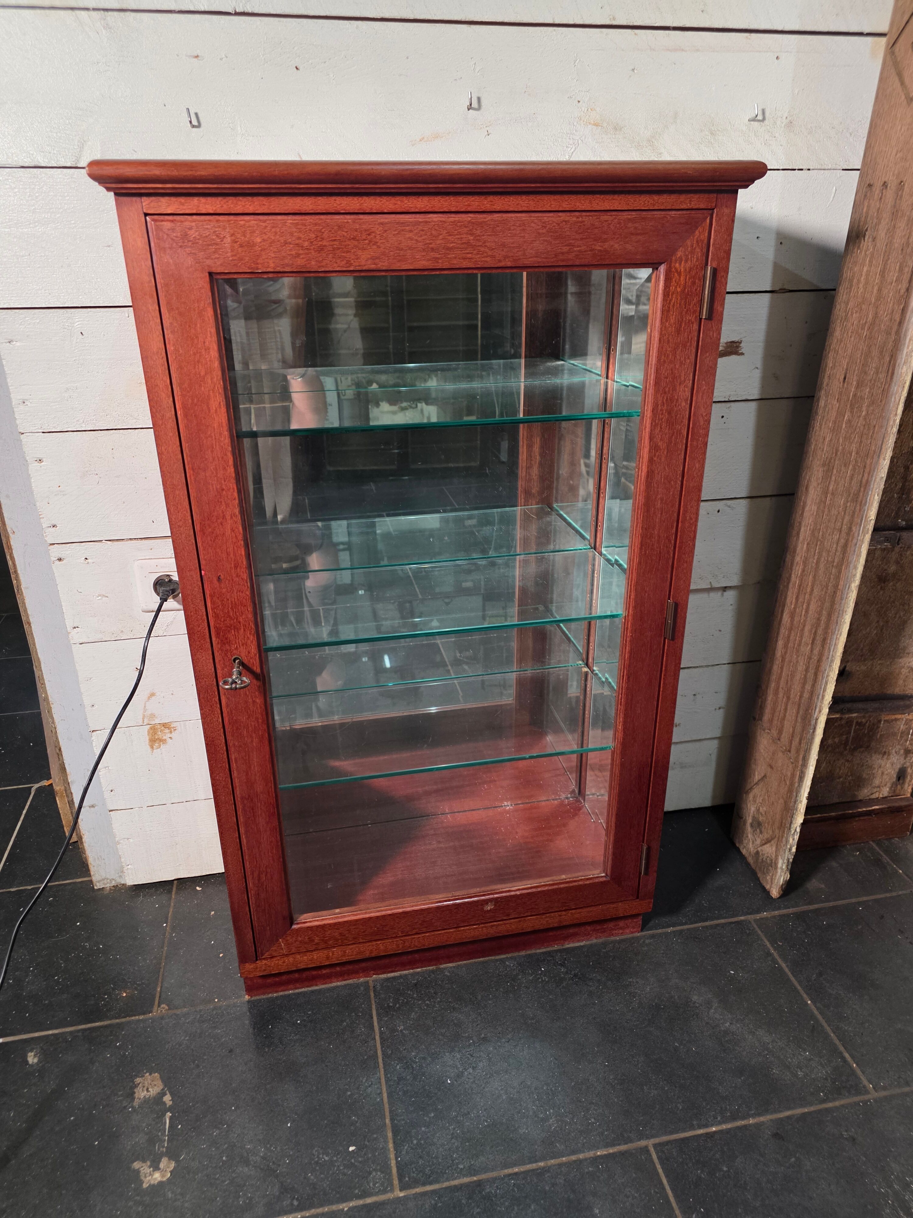 Mahogany display cabinet 20th century