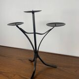 Chandelier en fer forgé , peint en noir, pour 3 bougies