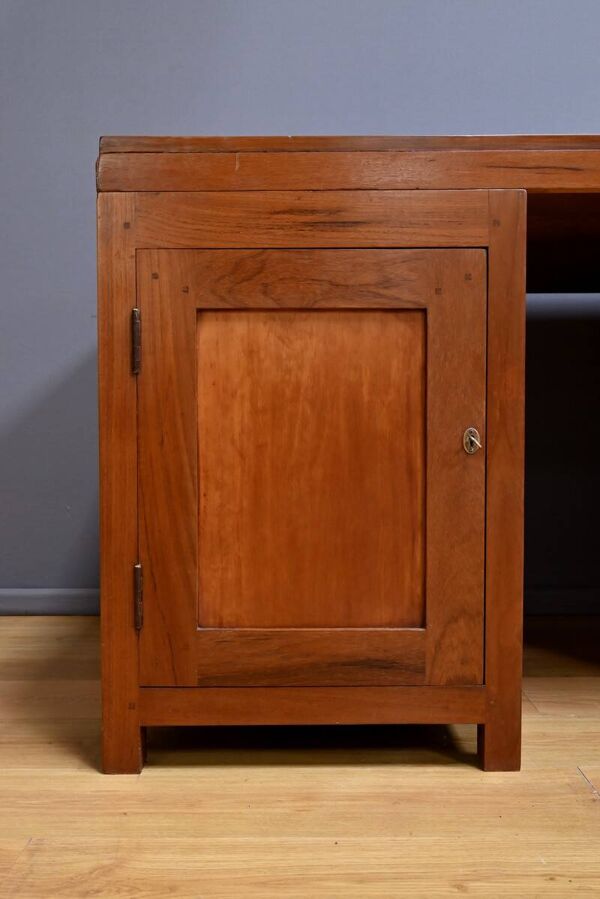 Bureau de Commerce en Teck – 1930