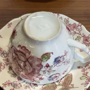 Coffee and tea service for 12 people in English porcelain by Johnson Bros.