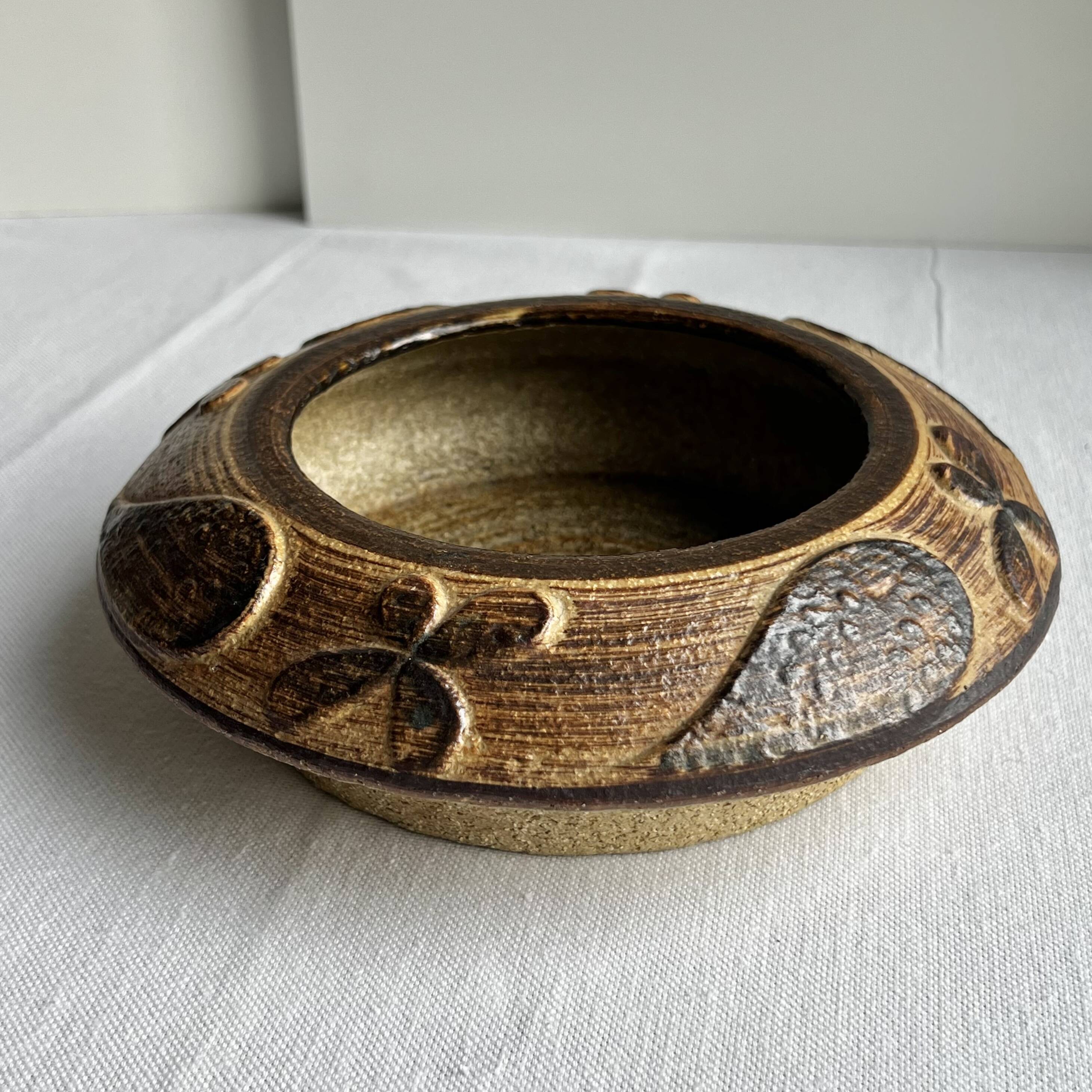 Modernist raw stoneware coupe by Haico Nitzsche for Søholm, Denmark.