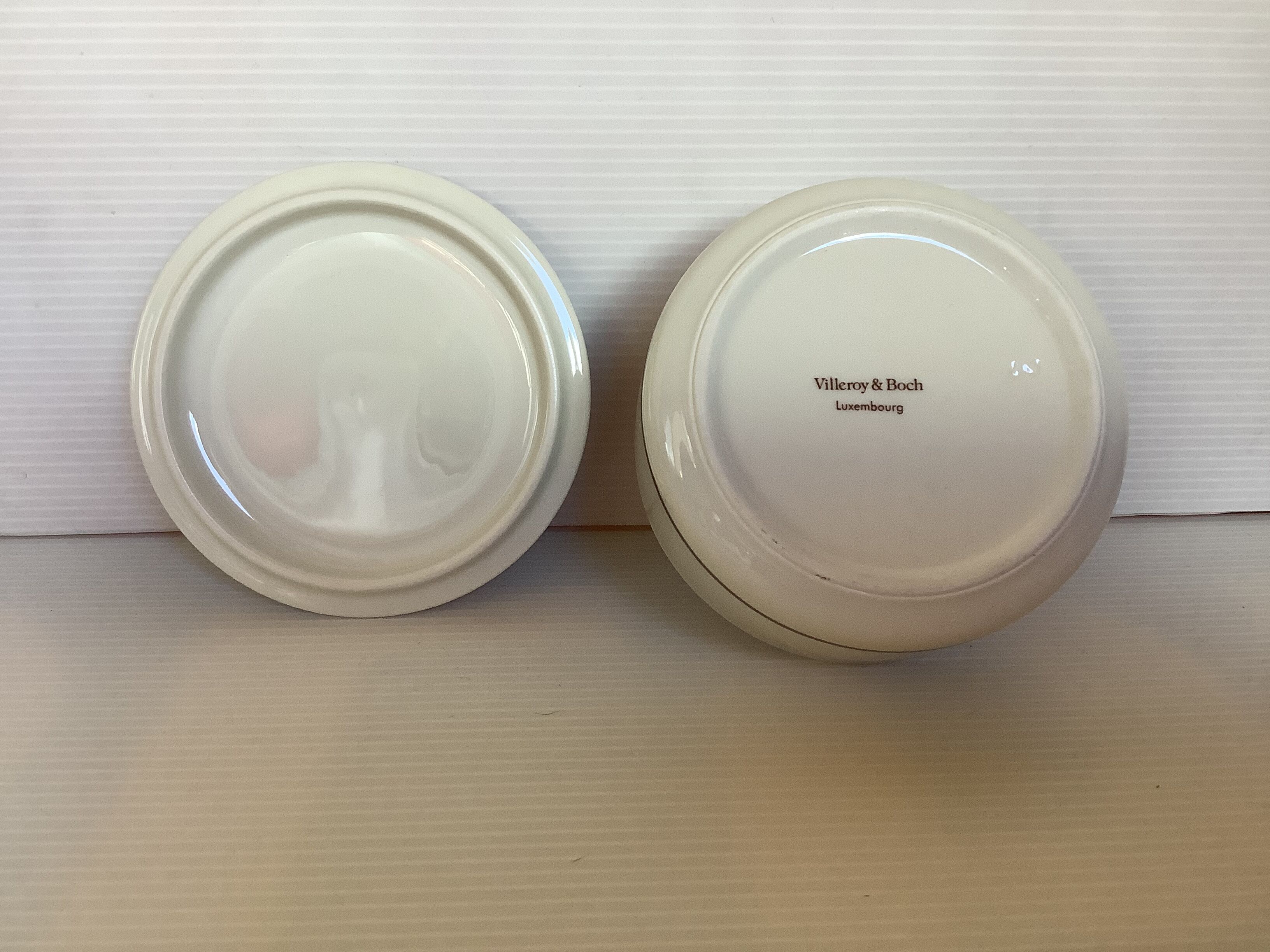 Villeroy and Boch yellow flower box