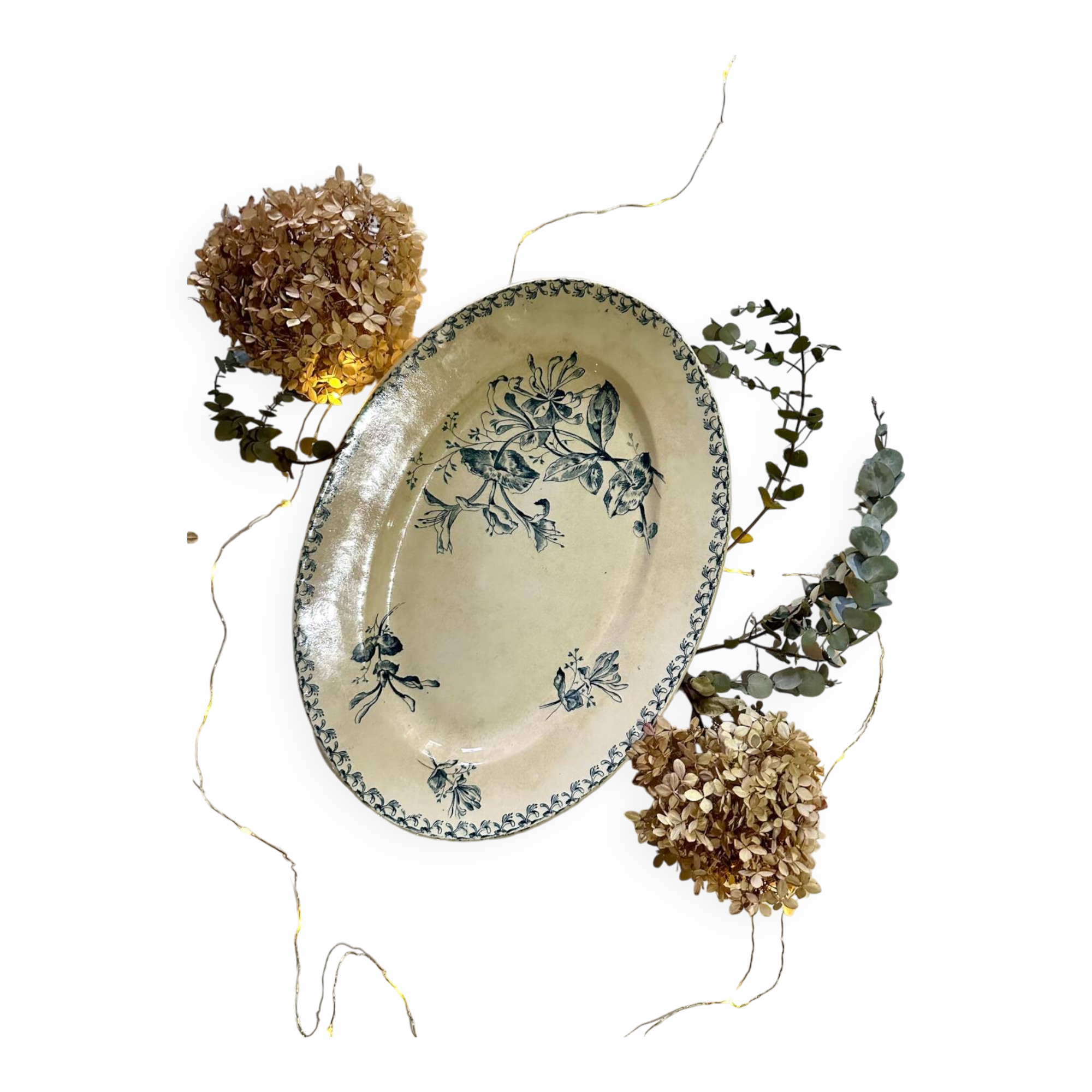 Oval dish, honeysuckle model