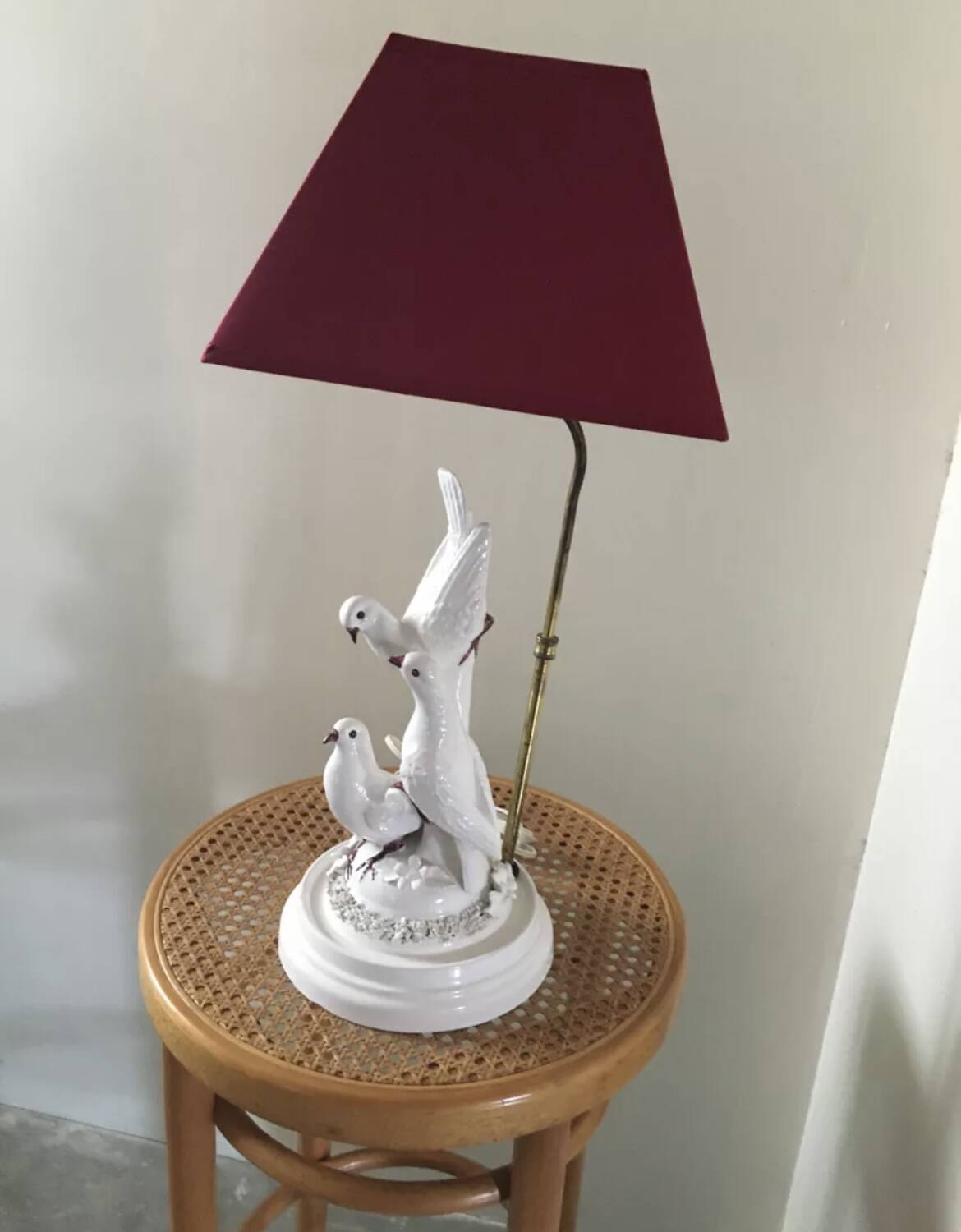 Lampe triple colombes en céramique blanche