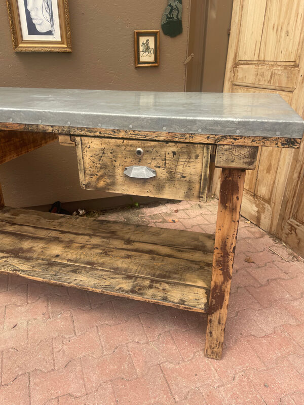 Etabli, comptoir, desserte en bois et zinc