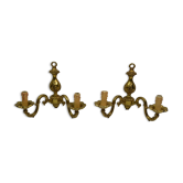 Paire d'appliques murales à deux lumières en bronze de style Louis XV