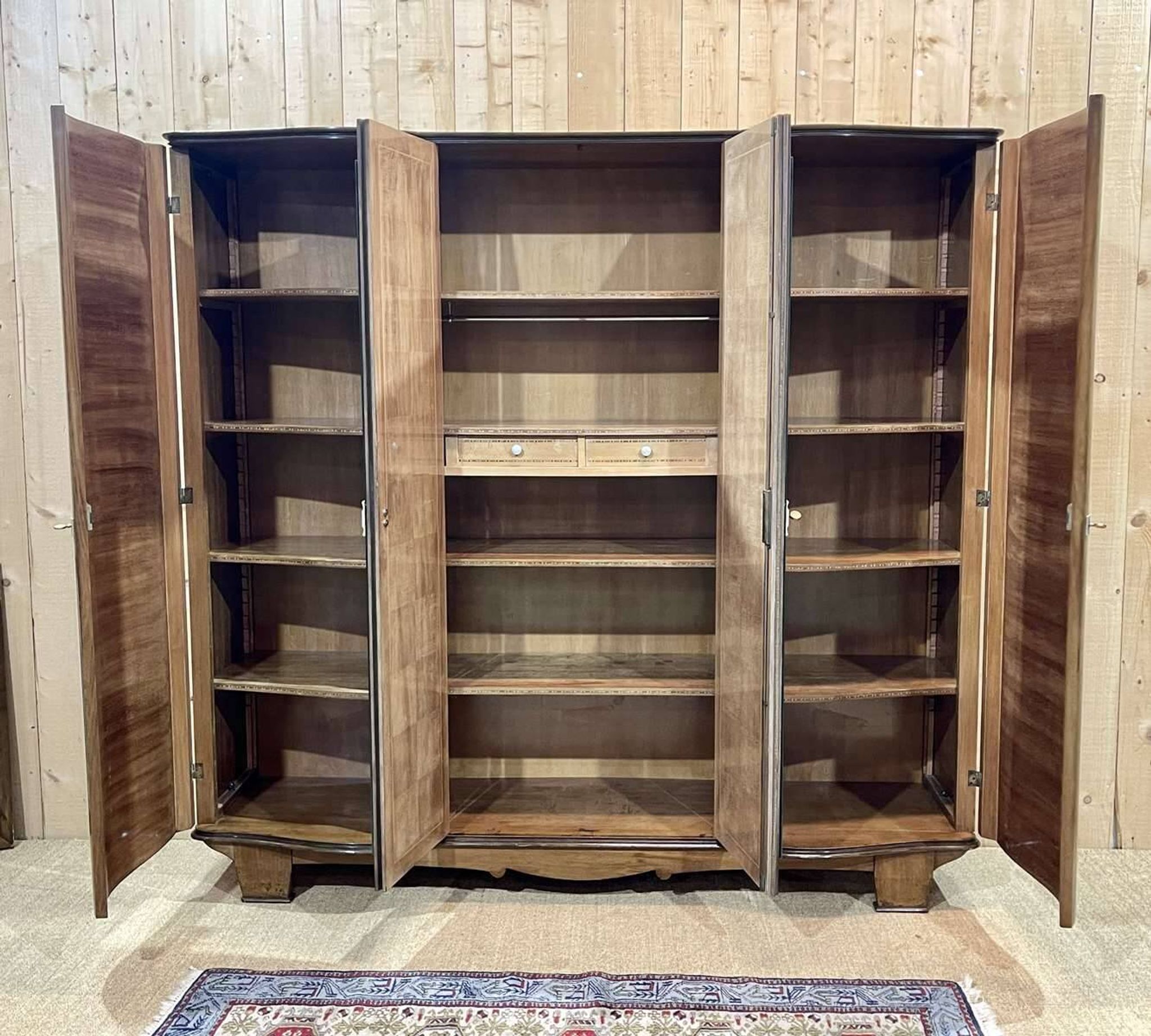 Art Deco bedroom wardrobe in walnut burl, made in the 1940s