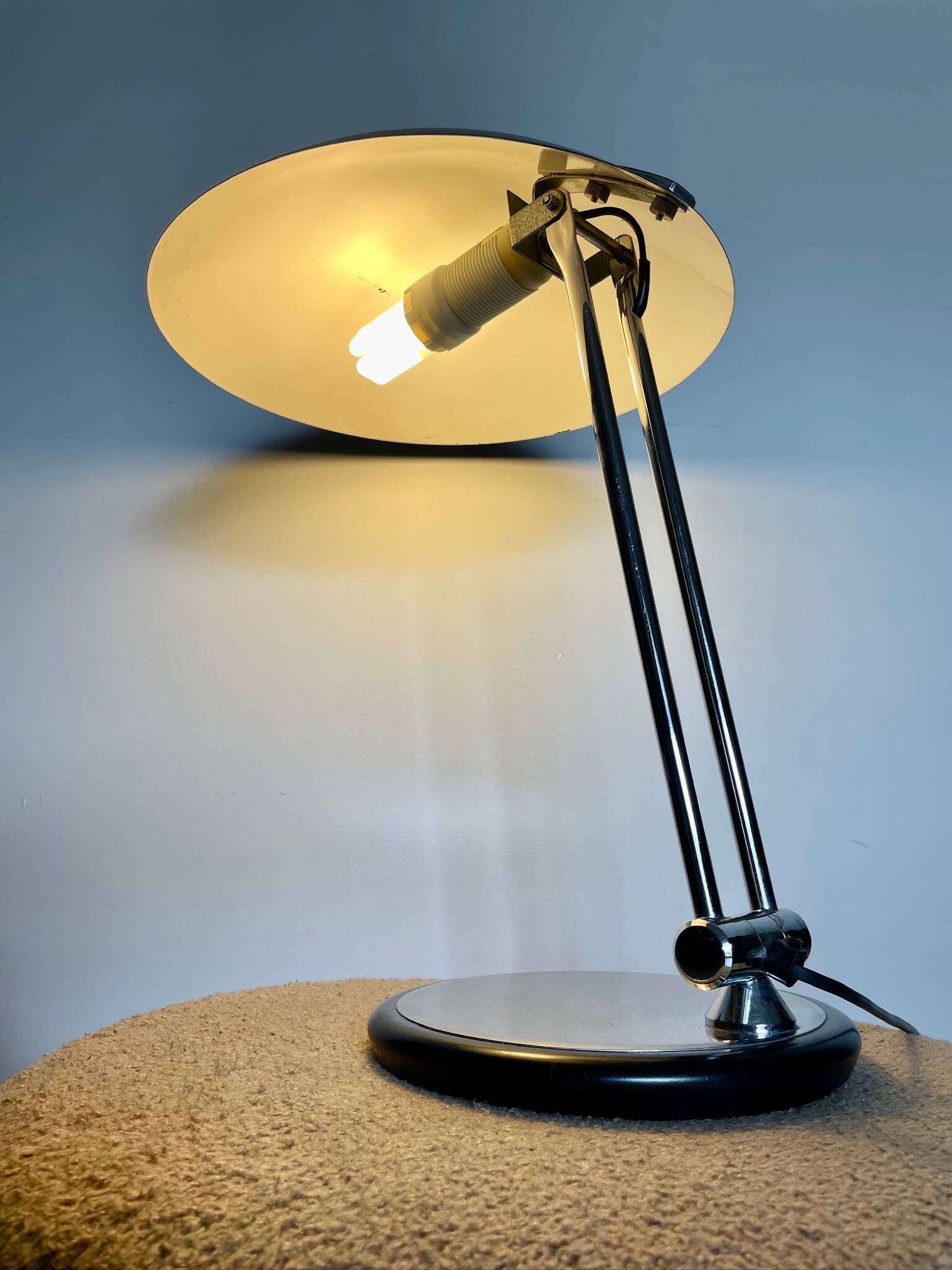 Aluminor saucer lamp