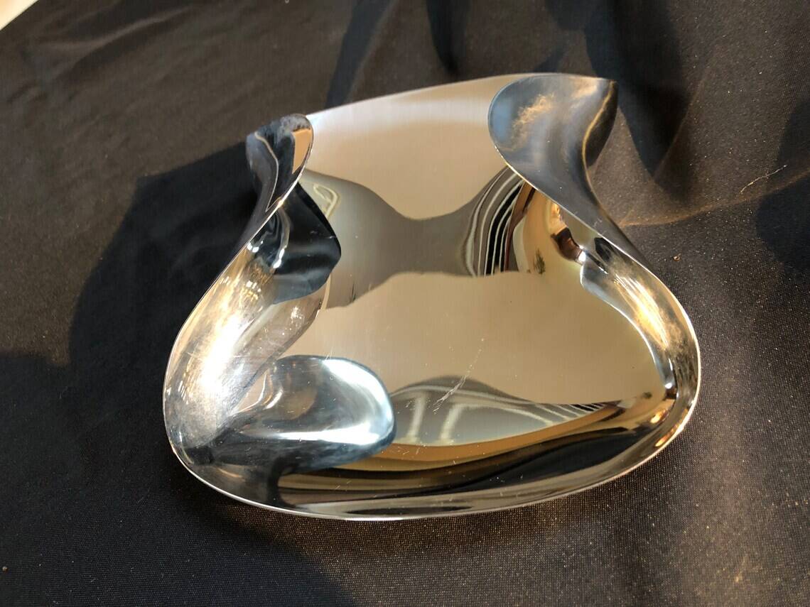 Marli fruit holder in 18/10 stainless steel from Alessi design Steven Blaess