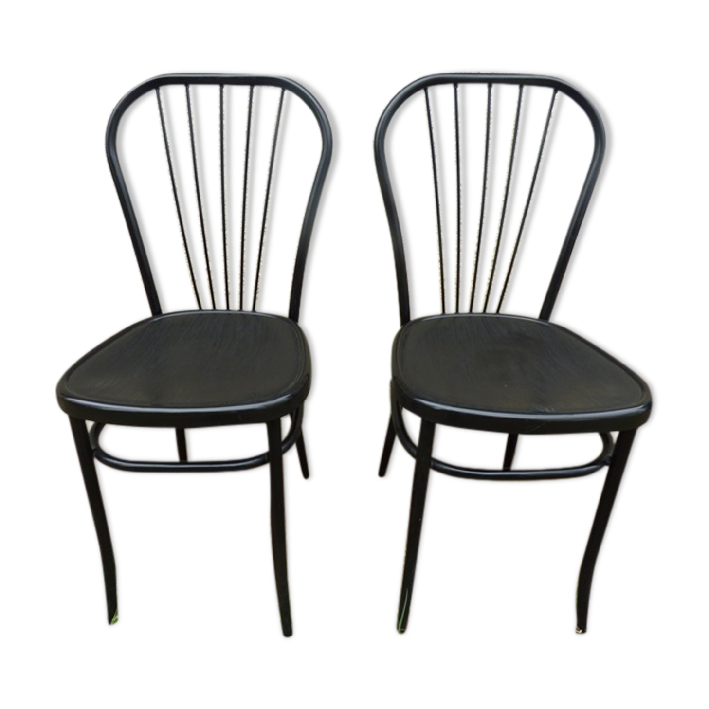 Set of 2 metal bistro chairs