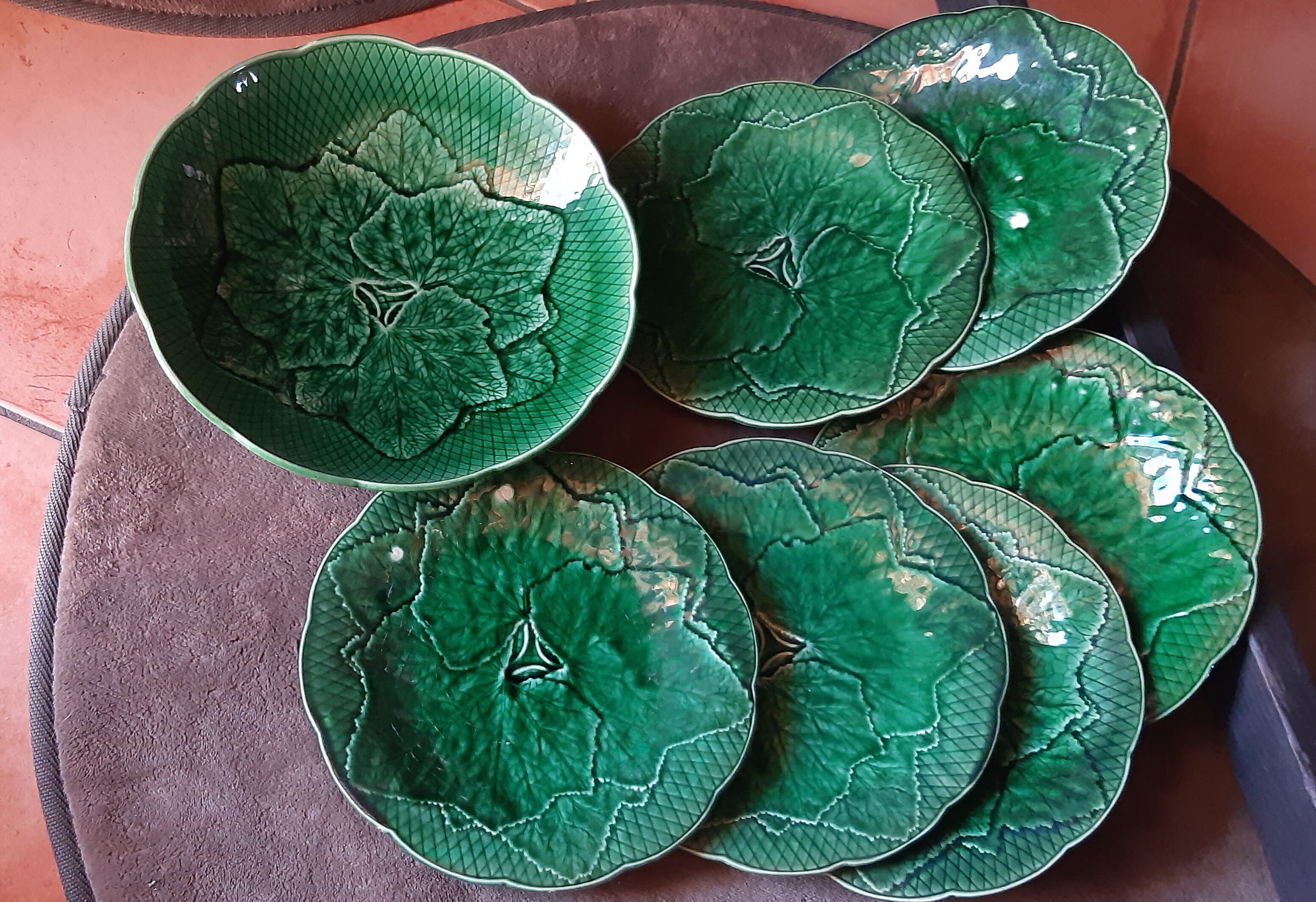 Plates in gien earthen earthenware slurry