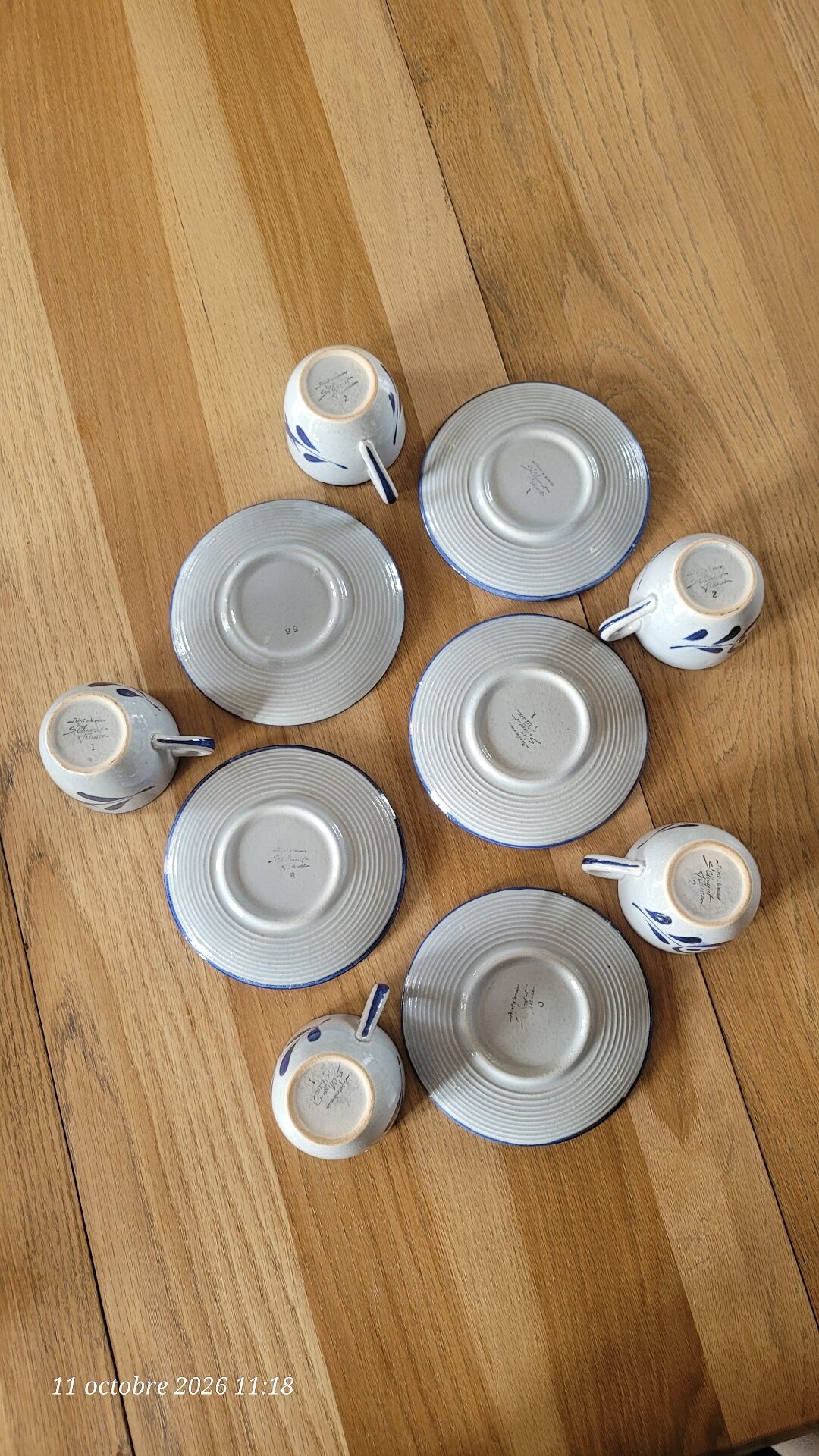 5 cups and saucers St Clément