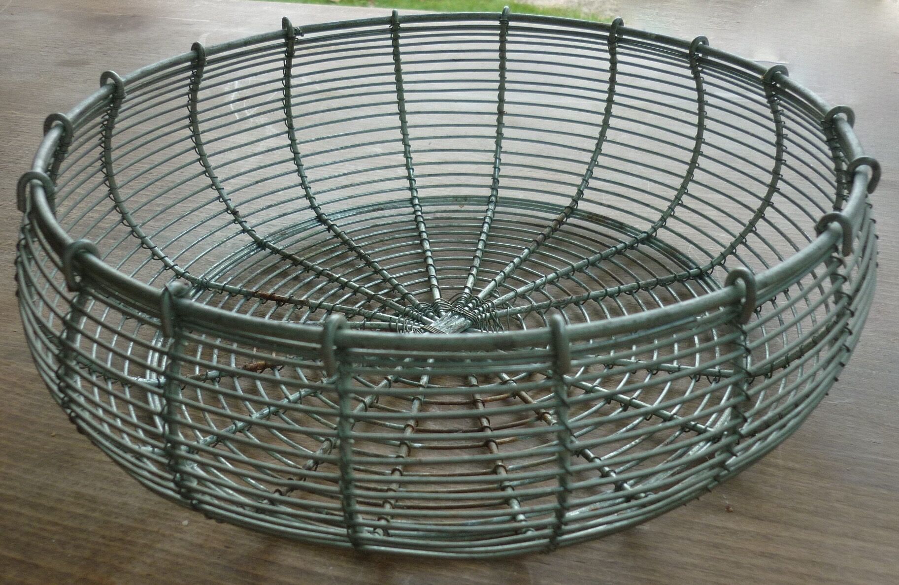 Fruit basket, wire vegetables