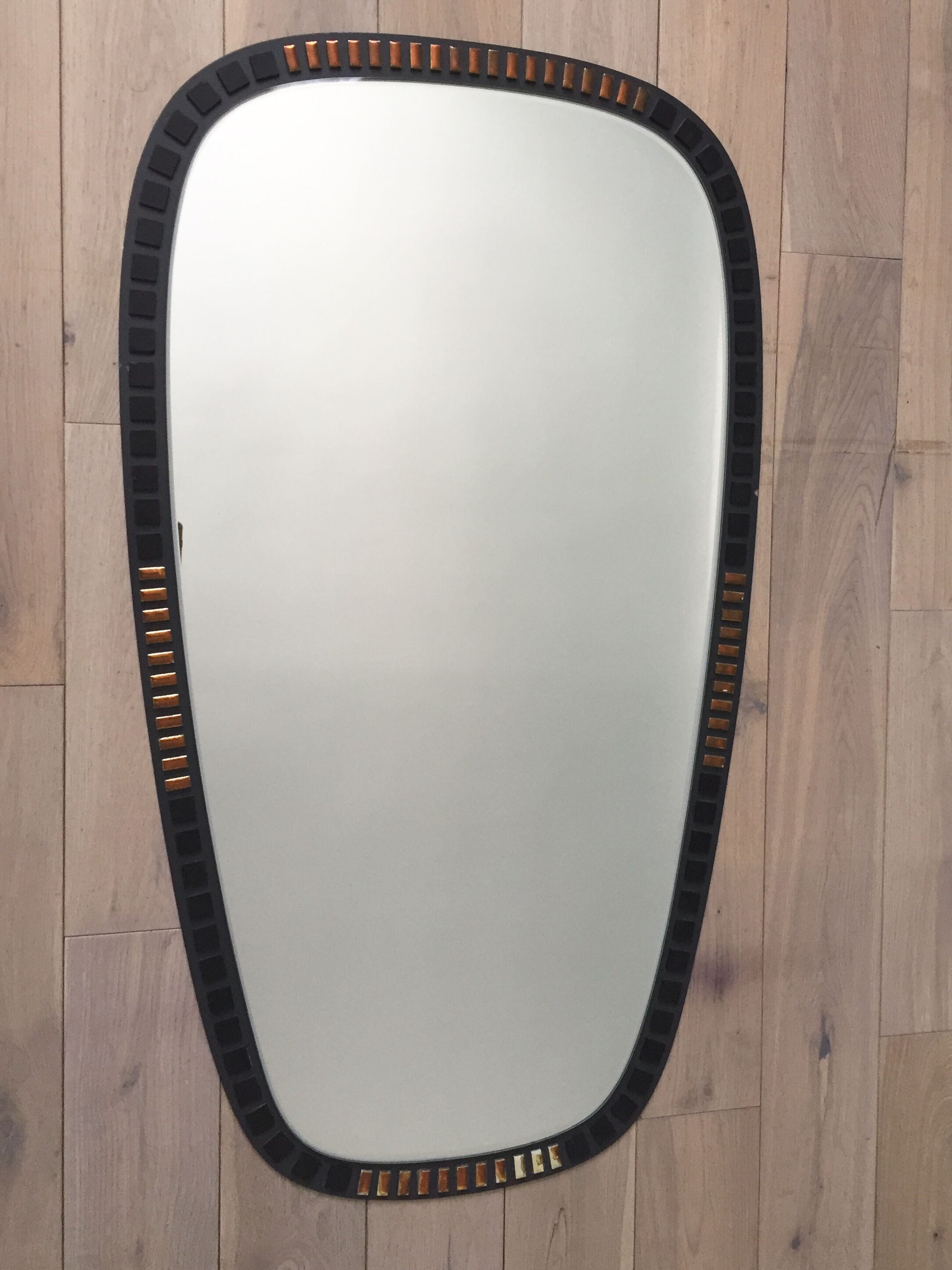Oval mirror, Maison Duro Belgium 1966 - 96.5x54cm