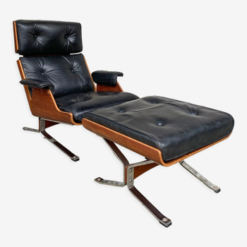 Lounge chair et ottoman cuir noir et multiplex teck, années 1960