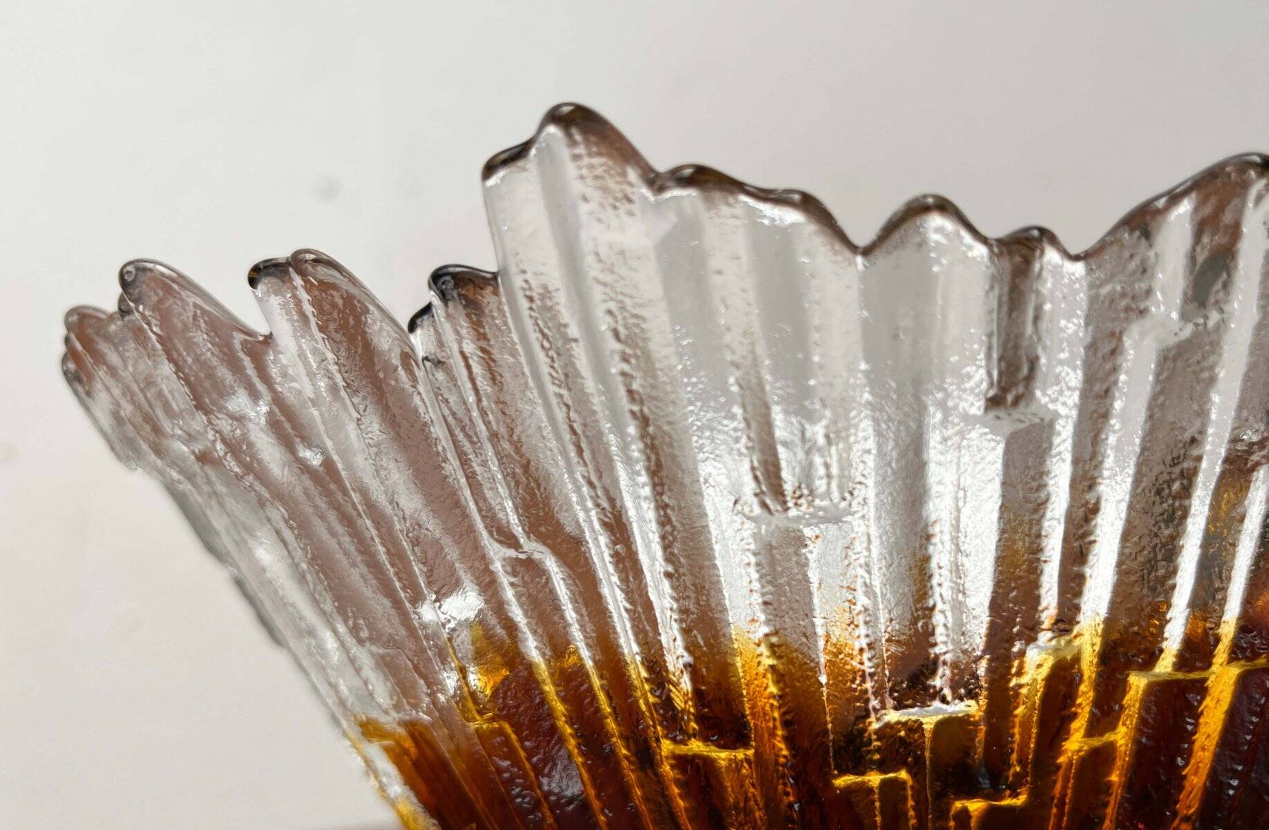 Glass bowl from the modern Revontulet series by Tauno Wirkkala for Humppila, Finland, 1960s.