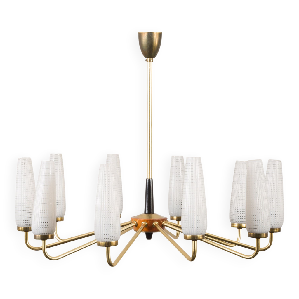 Lustre Branford en laiton avec globes en verre opale, à huit bras, 75 cm IP20 | Mullan Lighting