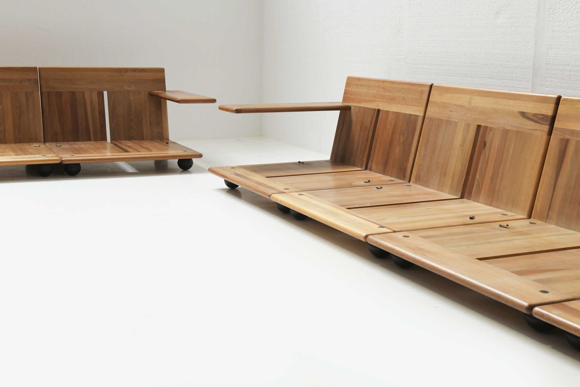 Stunning modular Pianura seating group by Mario Bellini for Cassina Italy