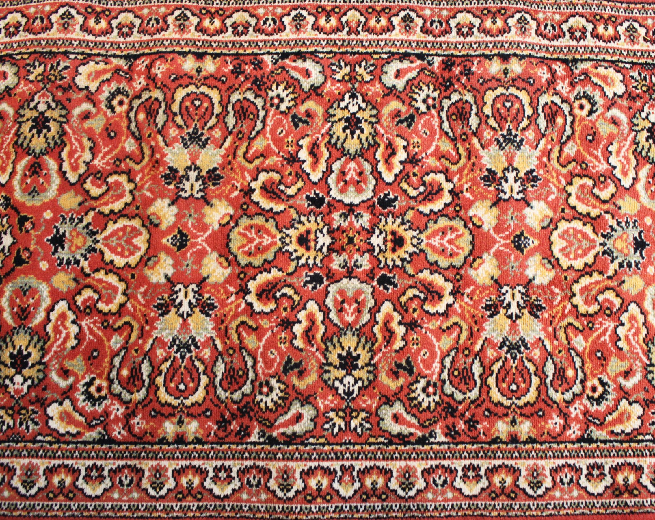 Pair of oriental carpets Mohajeran Sarouk, Iran.