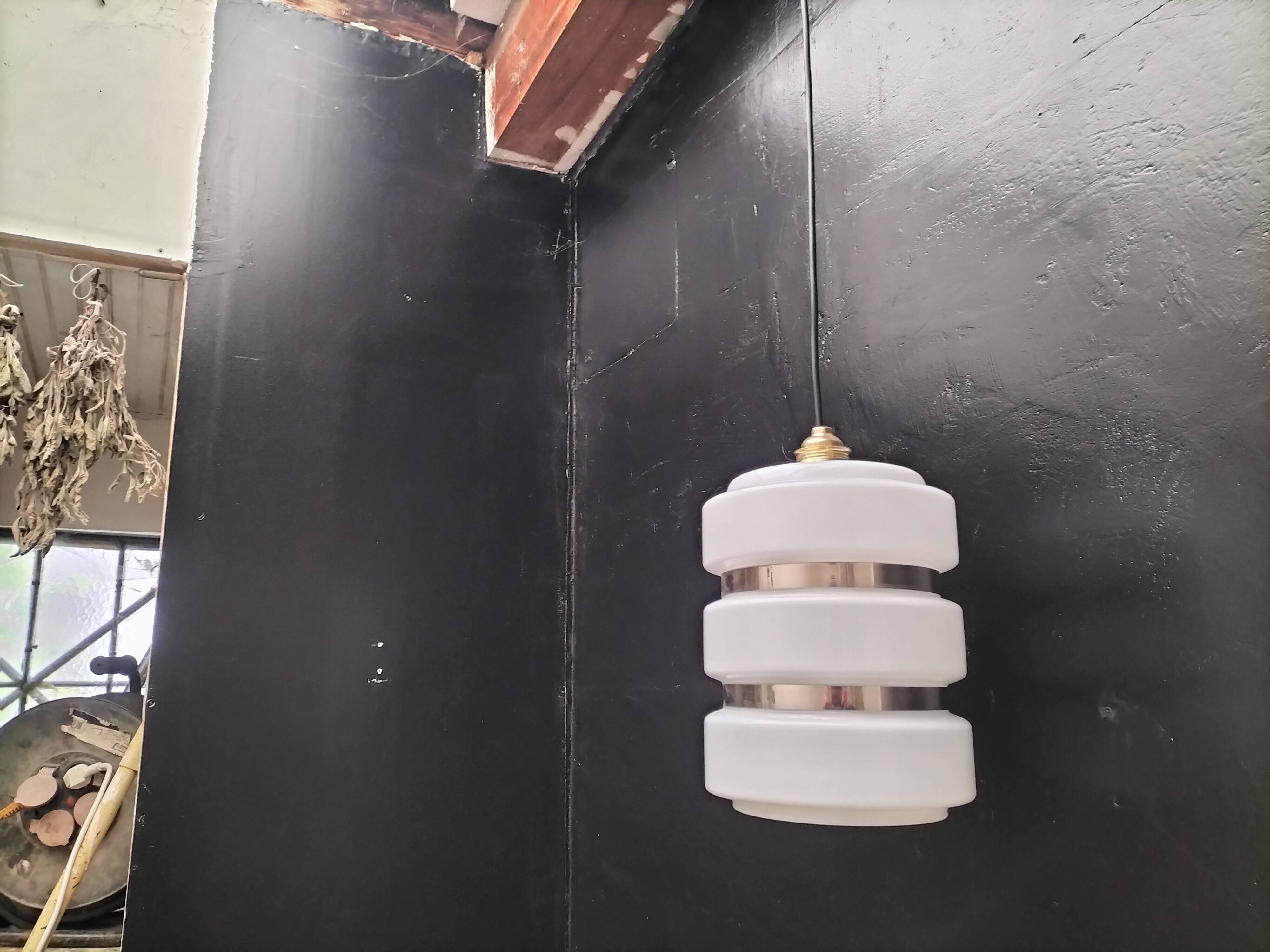 Vintage opaline suspension