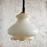 Suspension vintage en verre blanc : Éclairage de cuisine moderne du milieu du siècle