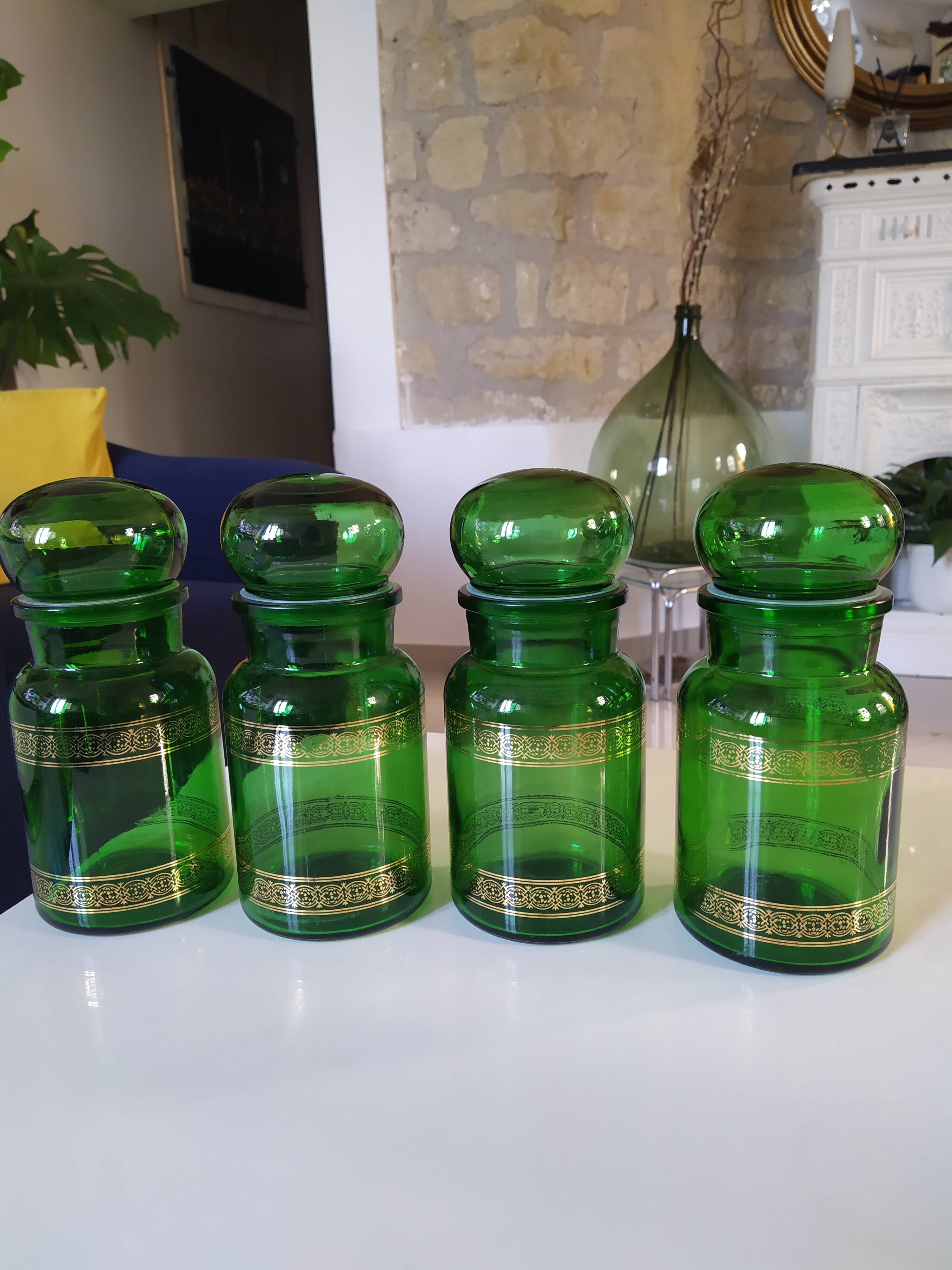 4 bocaux apothicaire