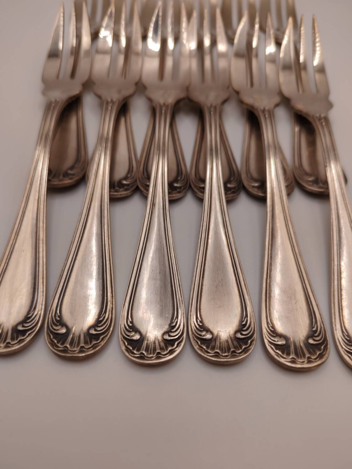 12 silver-plated cake forks, by Boulenger.