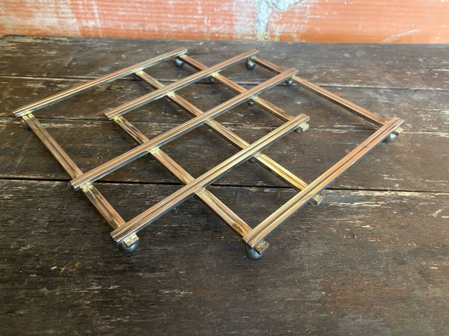 Dessous de plat ancien jacques adnet extensible métal argenté 1950 vin