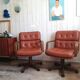 Paire de fauteuils pivotant havane vintage Italie