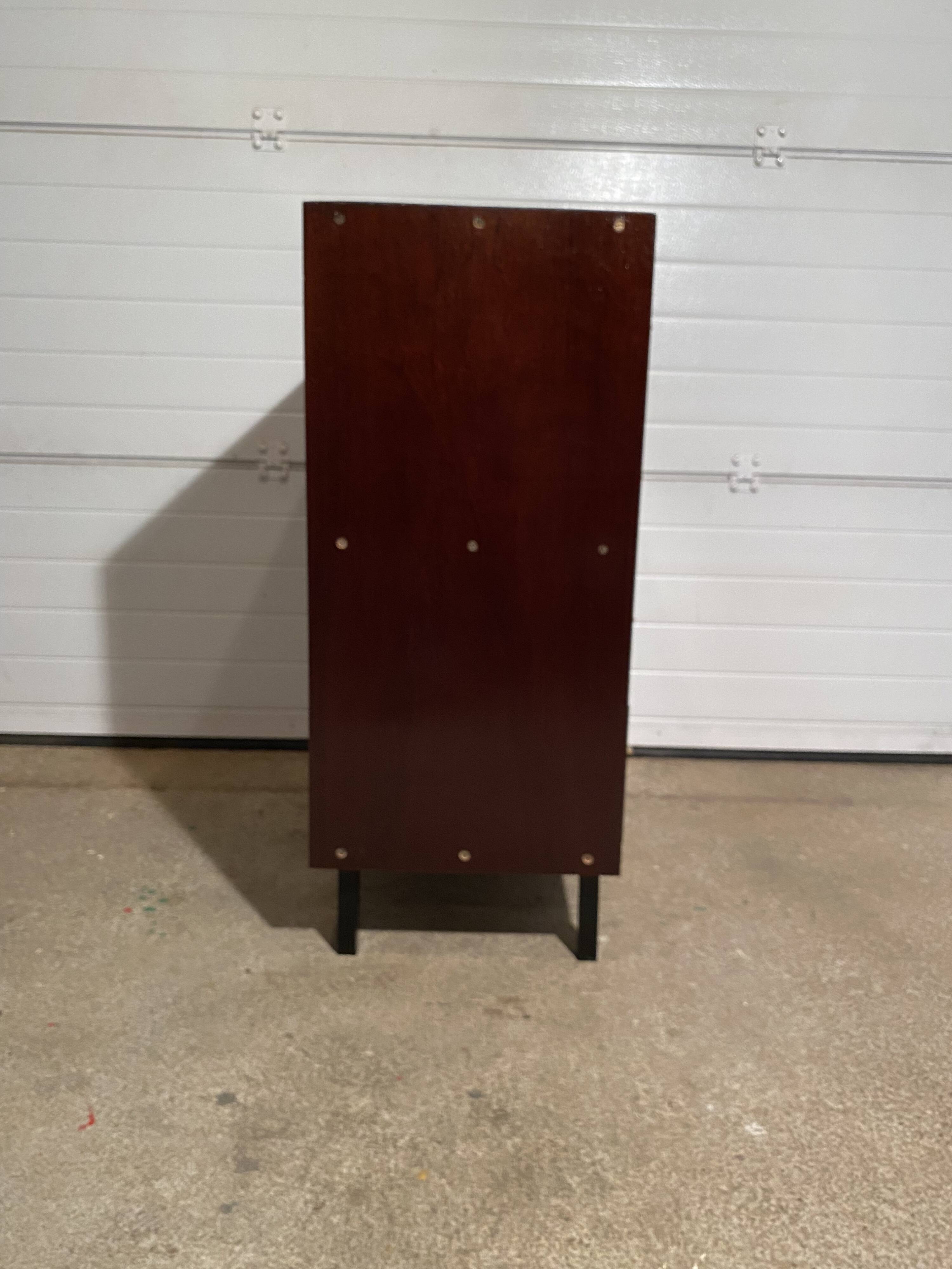 Commode vintage