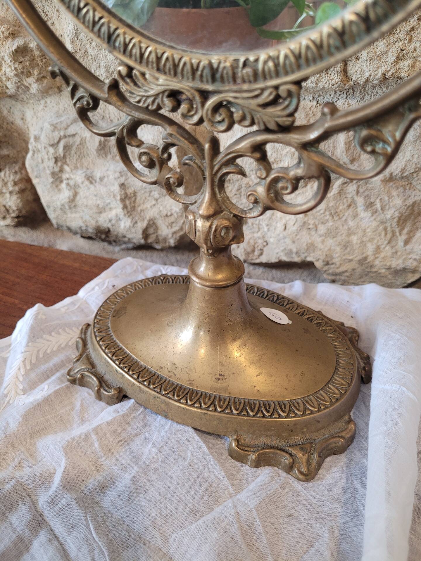 Miroir de table ancien style Louis XV / rocaille – métal doré
