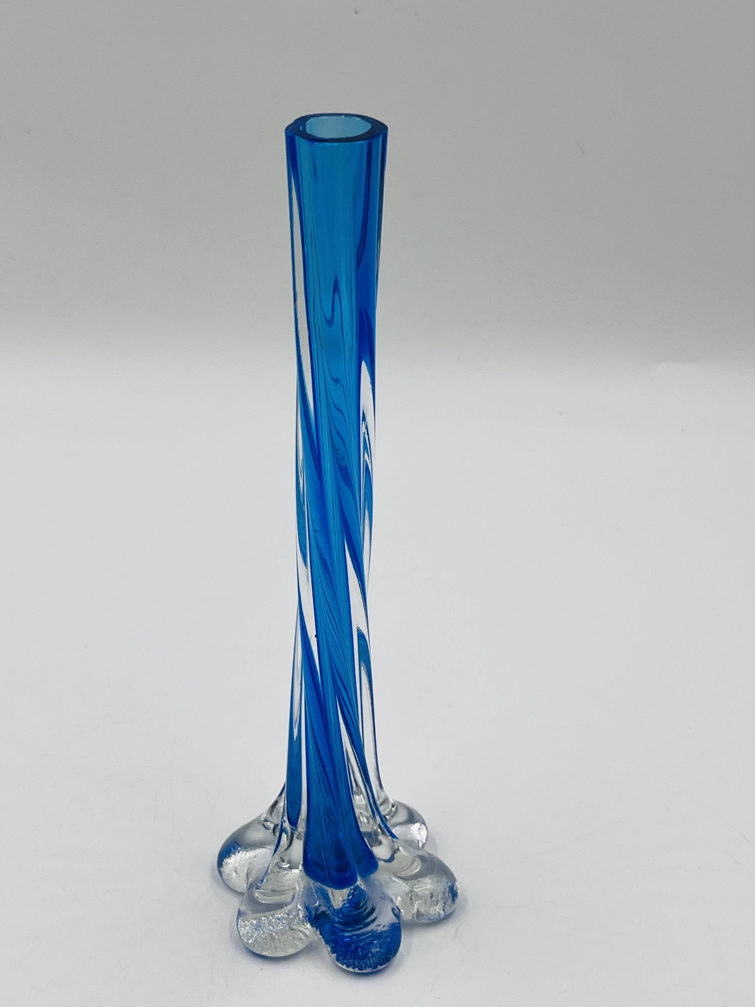 Blue elephant soliflore