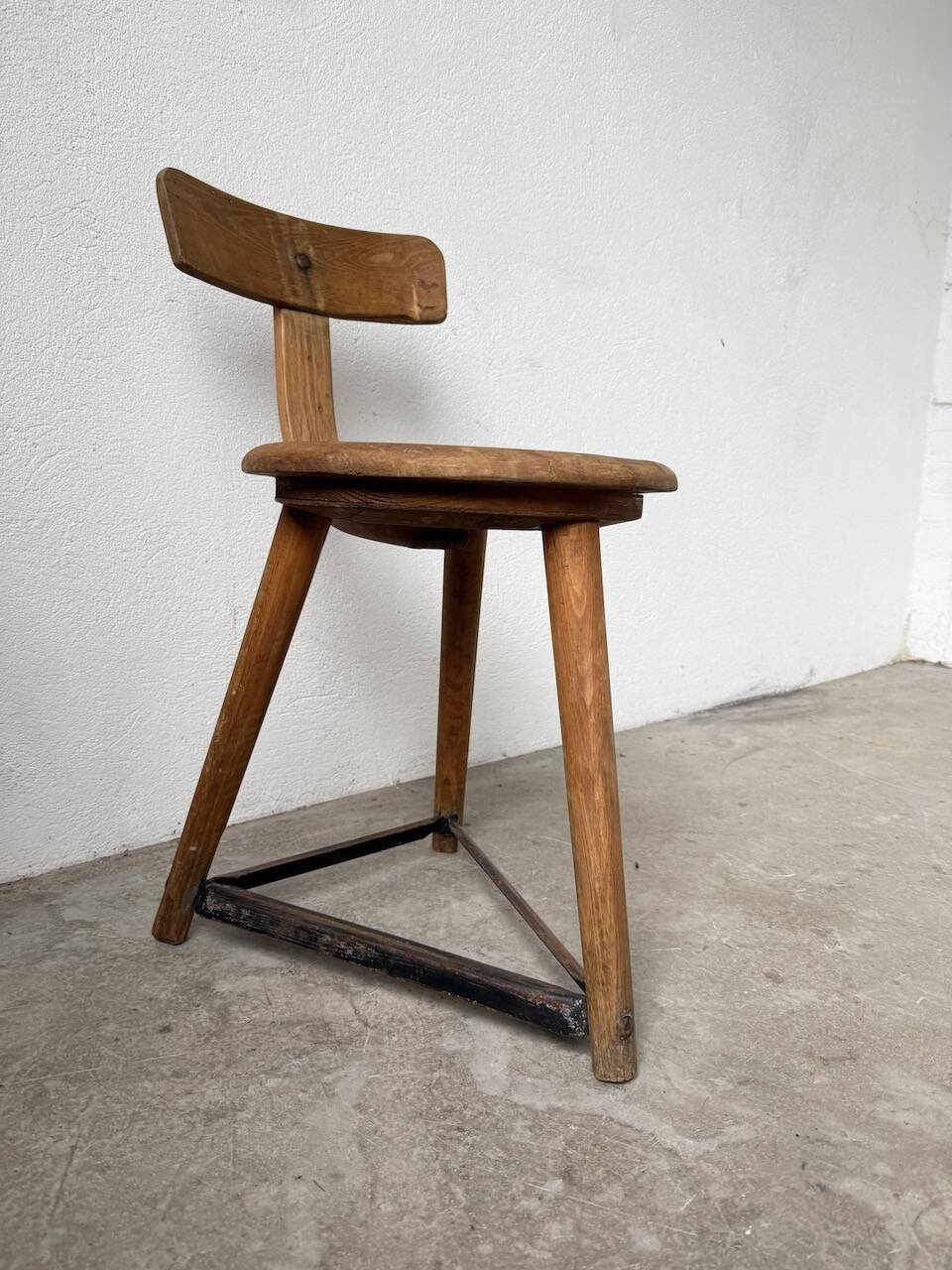 1950 tripod workshop chair