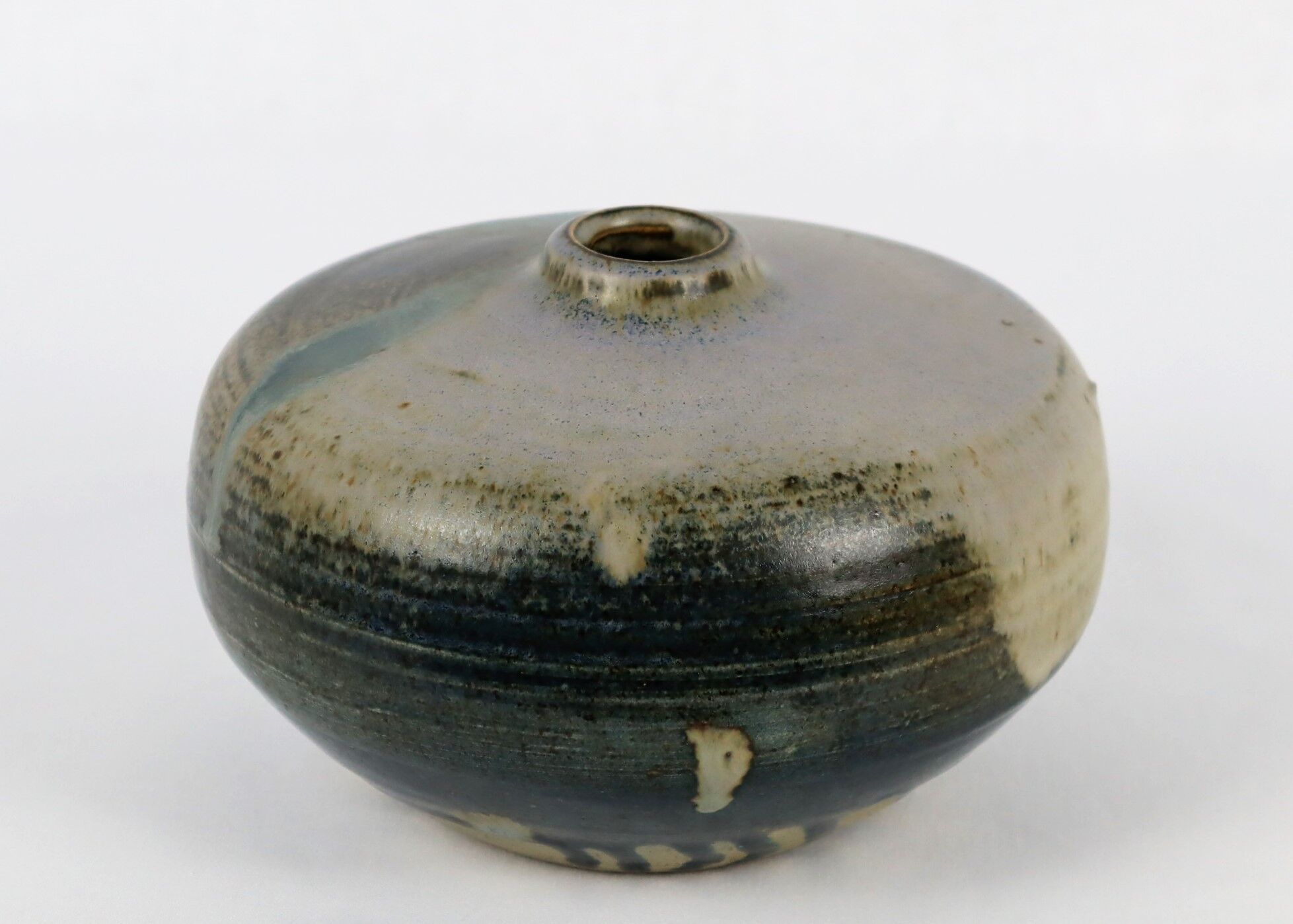 Basil vase in sandstone 1980