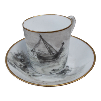 Tasse et sous tasse décor en grisaille porcelaine de Paris XIXème signée