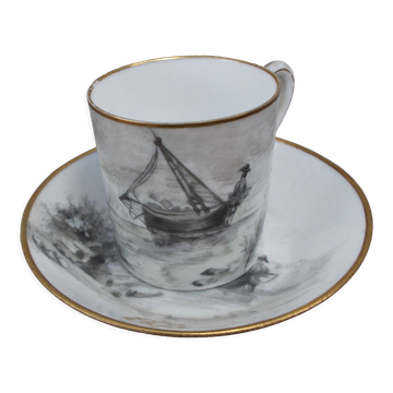 Cup and under cup decoration in grisaille porcelain of Paris XIXth signed