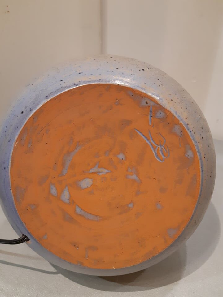 Lamp in sandstone 60 years